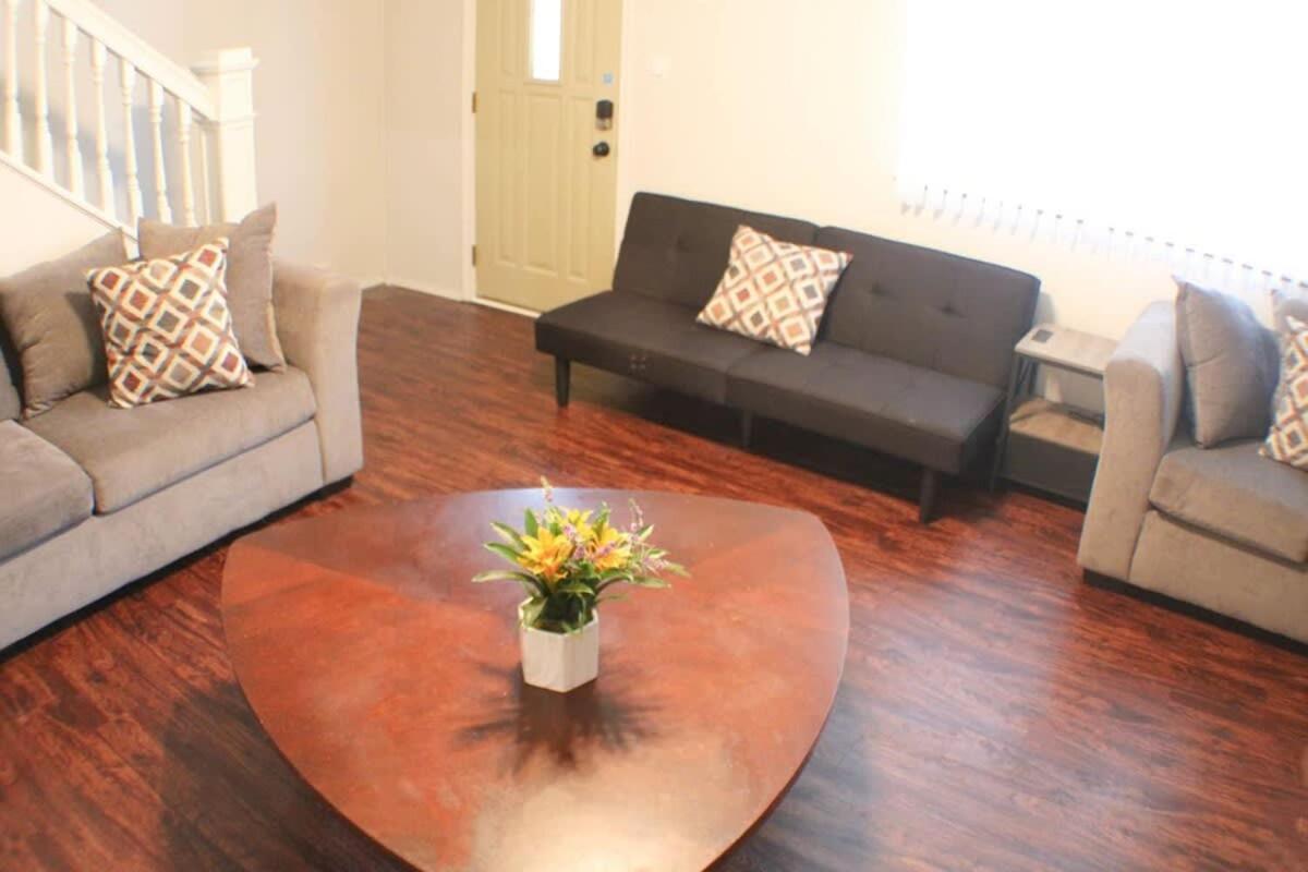 Appartamento Massive 4 Bed House-Short Walk To Amazing View Pittsburgh Esterno foto